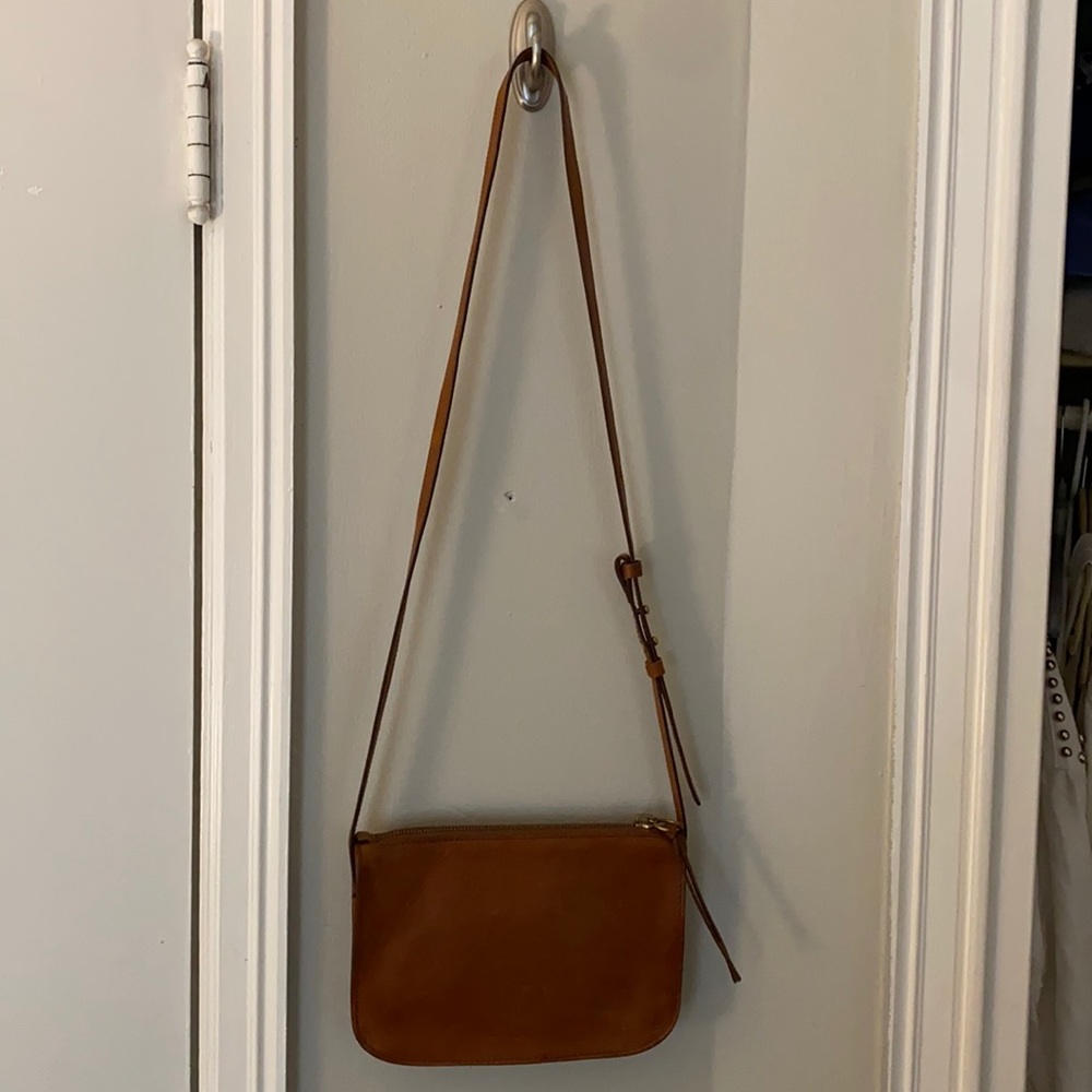 Madewell brown leather crossbody purse with adjustable strap